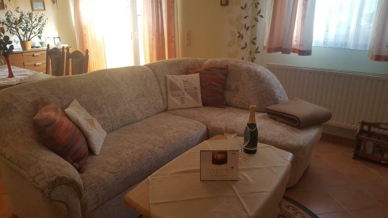 Ferienwohnung "Am Fechtertor- Eingang Zum Schlosspark" Putbus Eksteriør billede